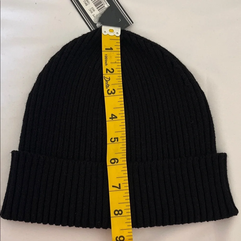 Roundtree & Yorke Dark Knit Hat